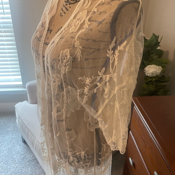 American Rag ladies 3/4 length sleeve lace kimono. NWOT - Picture 5 of 7